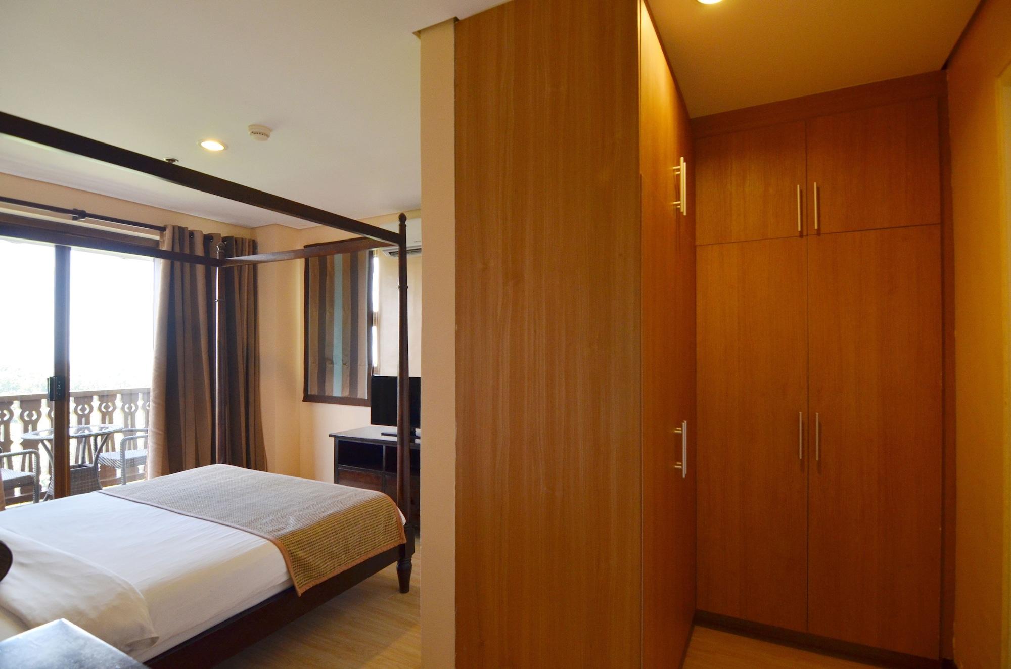 Crosswinds Resort Suites Tagaytay City Ngoại thất bức ảnh