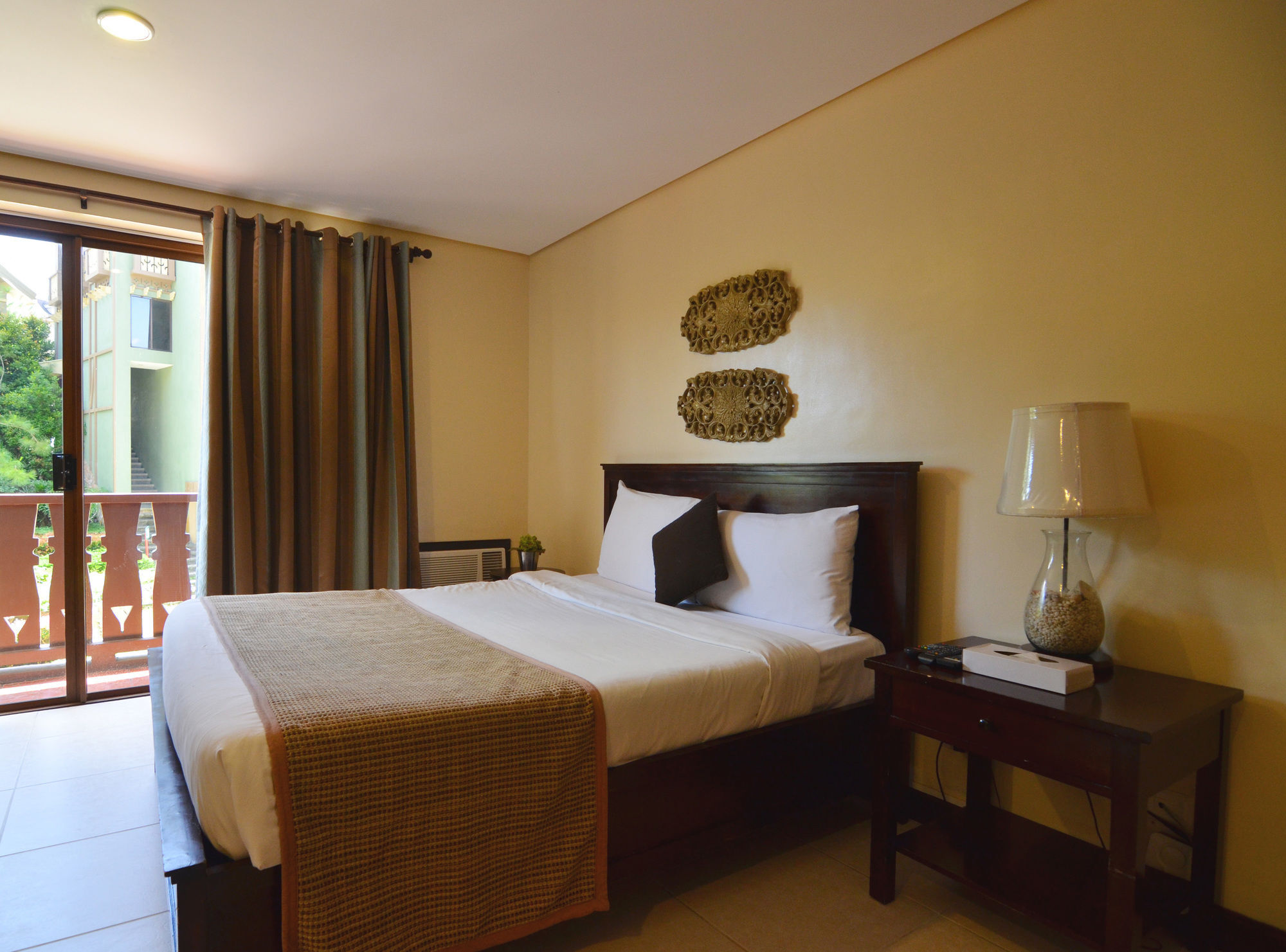 Crosswinds Resort Suites Tagaytay City Ngoại thất bức ảnh