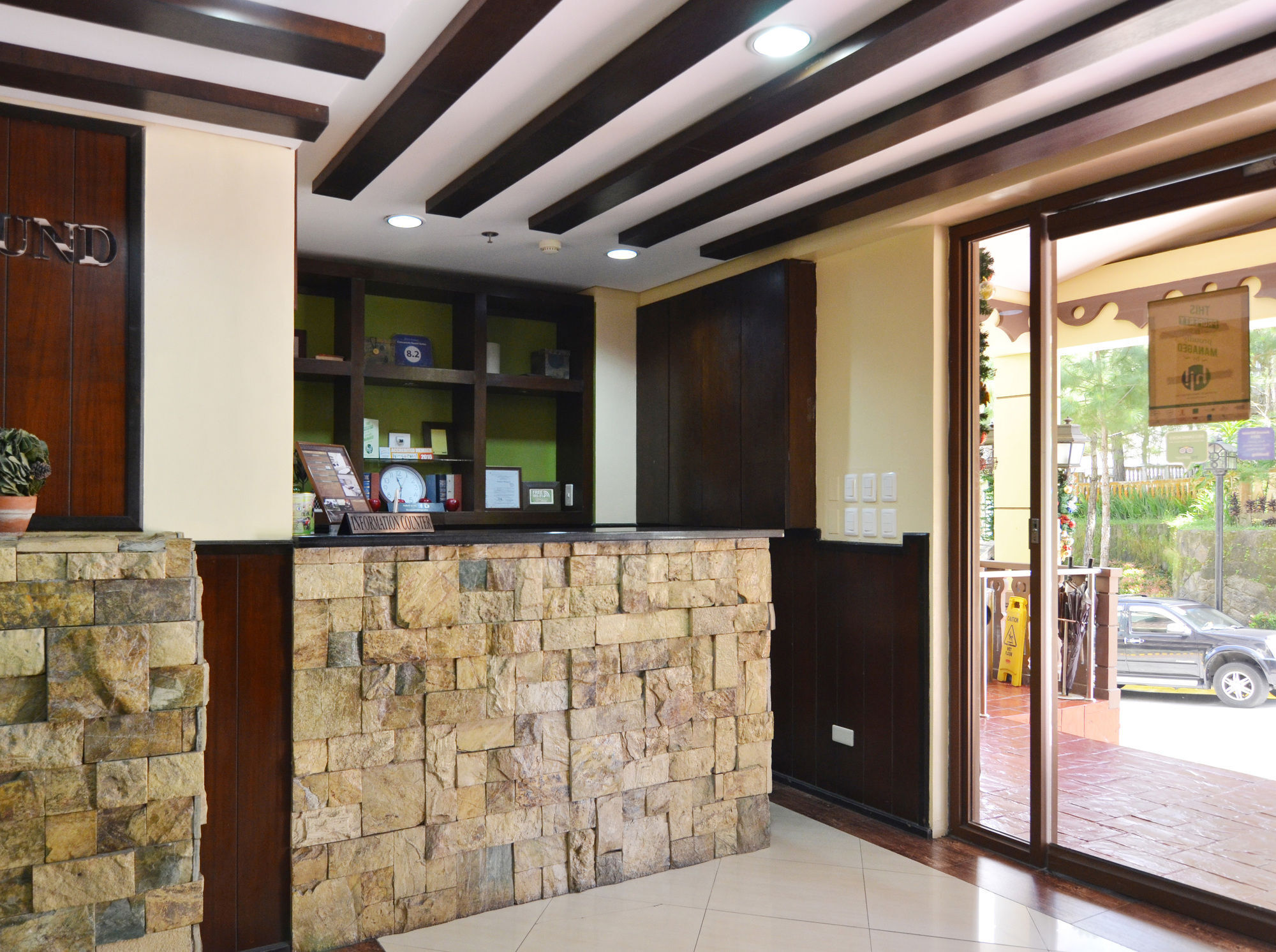 Crosswinds Resort Suites Tagaytay City Ngoại thất bức ảnh